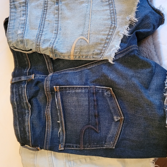 Bundle of American Eagle jean shorts - Picture 7 of 10